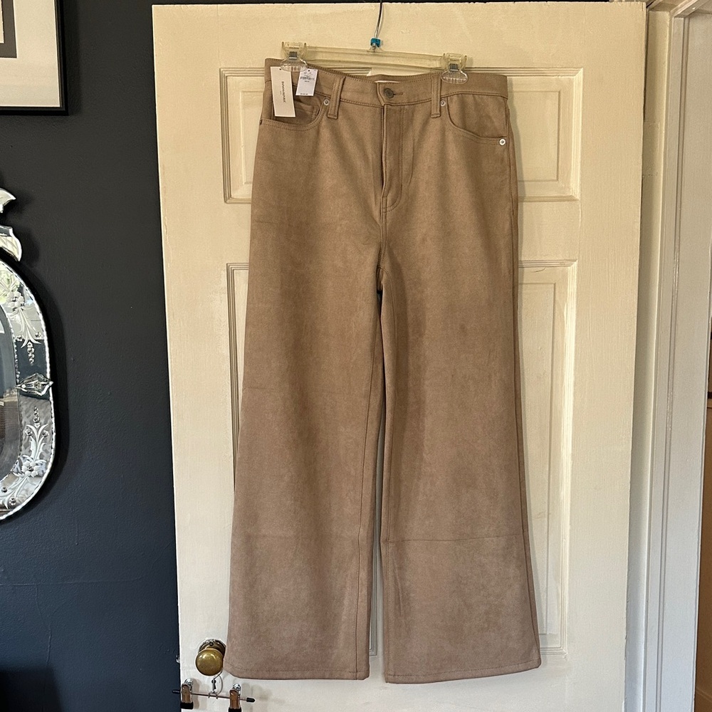 Women's Tan pants